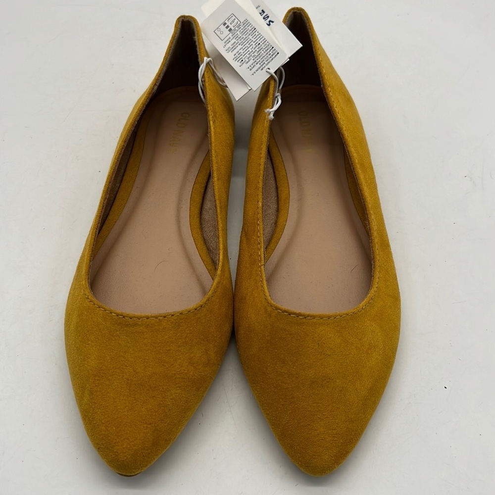 Old Navy Mustard Color Flats size 6 NWT